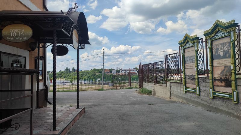 В центре Сызрани можно заглянуть в окно - и увидеть жизнь, пролетевшую более века назад