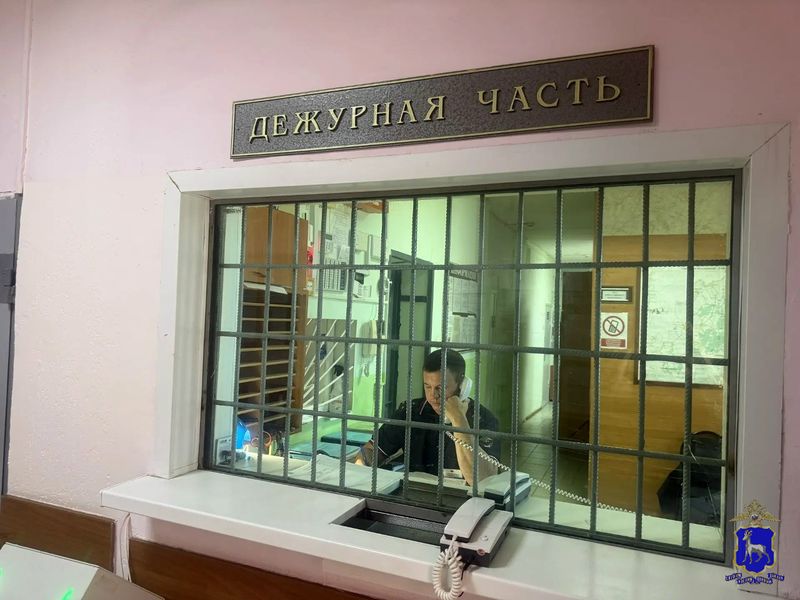 Эмоциональный сын свалил мать с ног табуретом и поспешил на работу