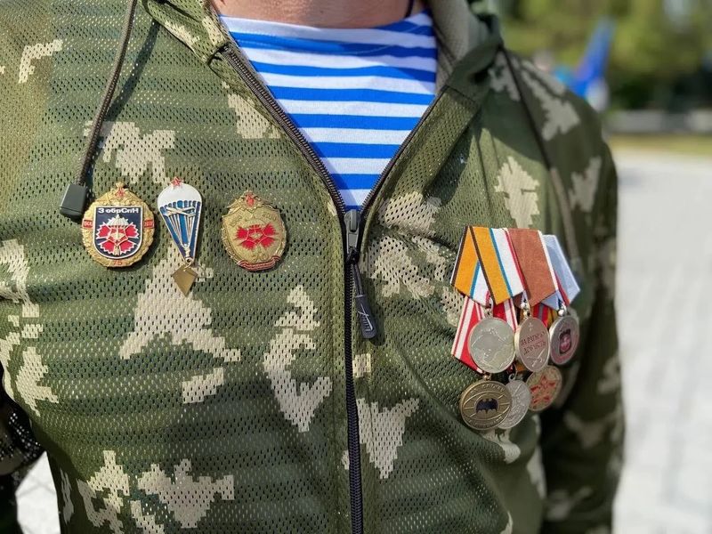 «Никто, кроме нас!» Глава Сызрани поздравил ветеранов легендарных ВДВ