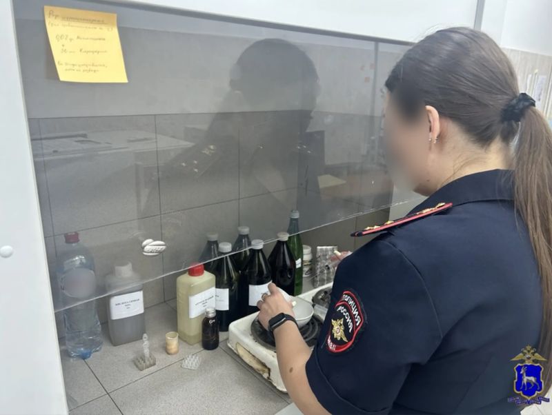 В Сызрани наркоторговец пытался скрыться от полиции на самокате