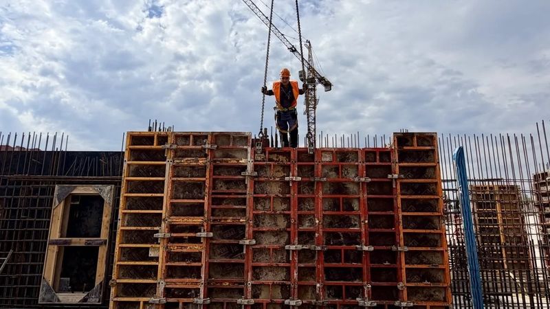 Благодаря строителям 55 тысяч жителей Самарской области переехали в новые дома и квартиры