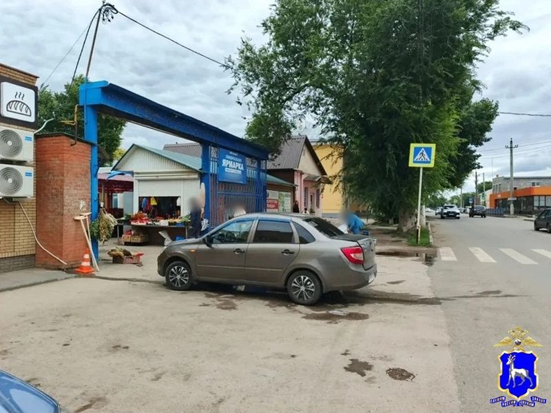 Безграмотная парковка «не понравилась» Granta, машина «восстала» и поехала не туда