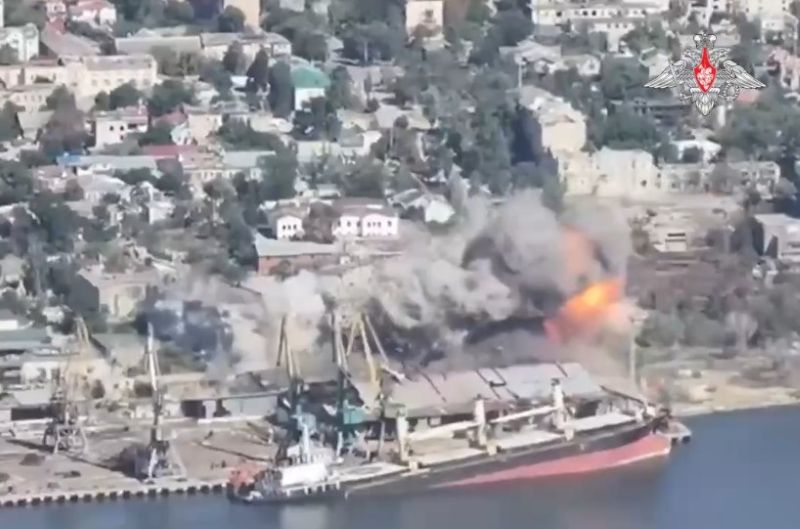 ФАБ «перемалывают» укрепы противника в песок: ВКС России громят очередные пункты дислокации ВСУ