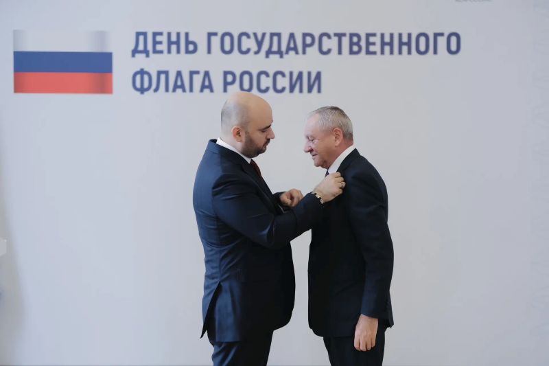 В мраморном зале театра оперы и балета имени Шостаковича прошла церемония вручения наград выдающимся жителям Самарской области