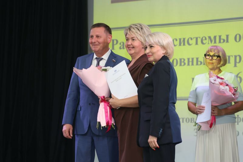 Итоги, задачи и перспективы роста: в Сызрани прошла традиционная августовская конференция работников образования