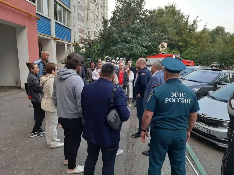 Губернатор Самарской области приехал к жителям пострадавшего от атаки БПЛА дома