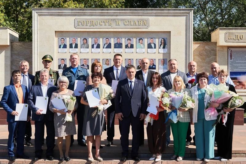 Доска почета в Сызрани пополнилась новыми именами - но и сама доска может многое рассказать о городе