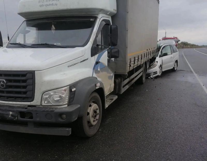 В Сызранском районе в ДТП с «Газелью» пострадал водитель иномарки