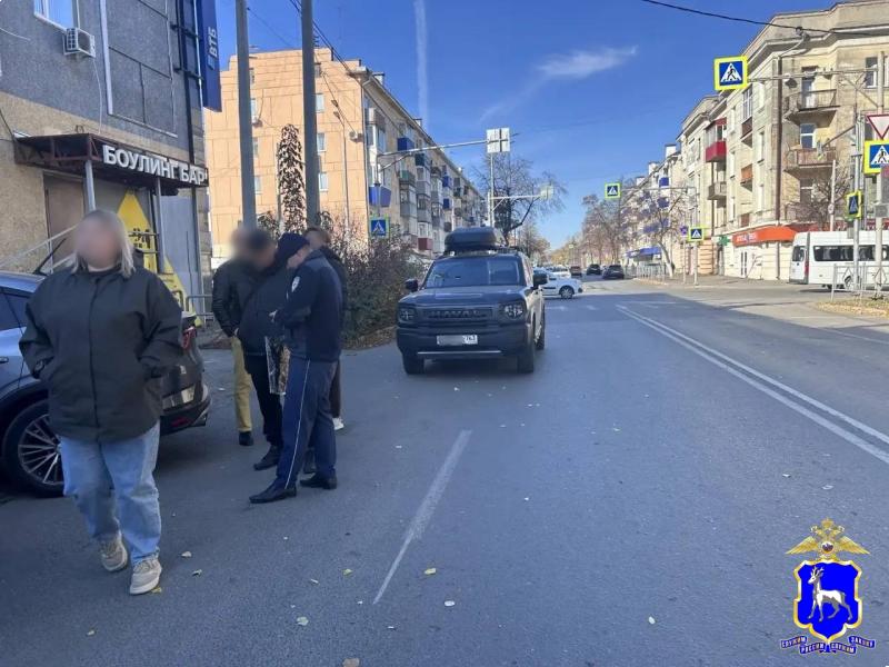 В Сызрани у детской поликлиники Haval сбил женщину с двумя детьми