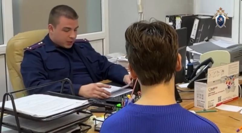 Мать оставленной у помойки девочки набросилась на инспектора ПДН и заработала себе еще одну статью УК