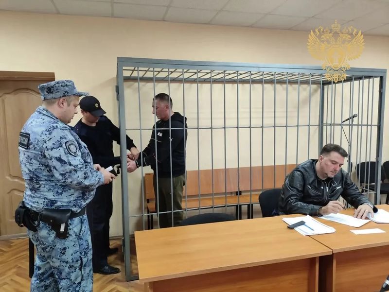 Житель Самарской области потребовал со знакомого 80 млн рублей за свободу и помощь «крутых» приятелей